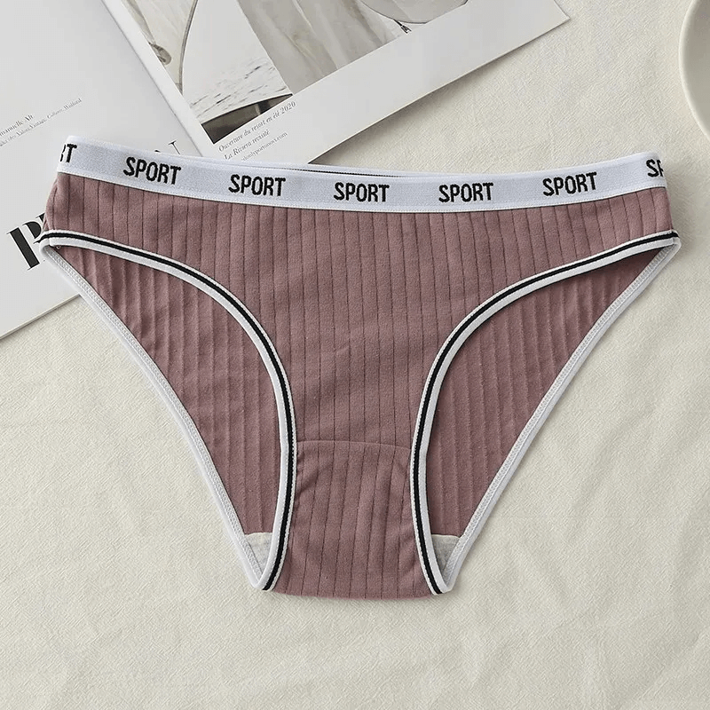 Women's low-rise cotton panties SF2173 with solid pattern, spandex blend, and breathable design; sports waistband detail.